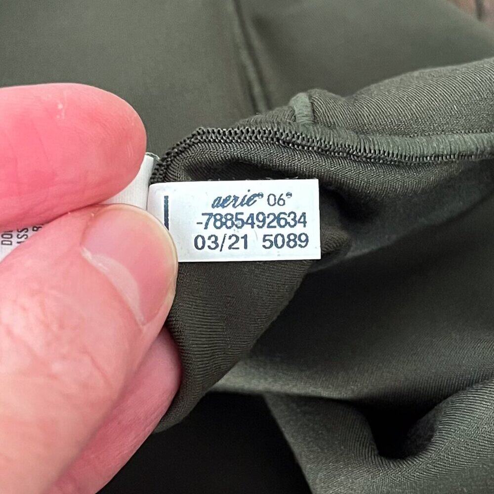 Aerie Offline Real Me 7/8 Legging Hi Rise Stretchy Soft Comfy Size Medium Olive - Picture 9 of 14